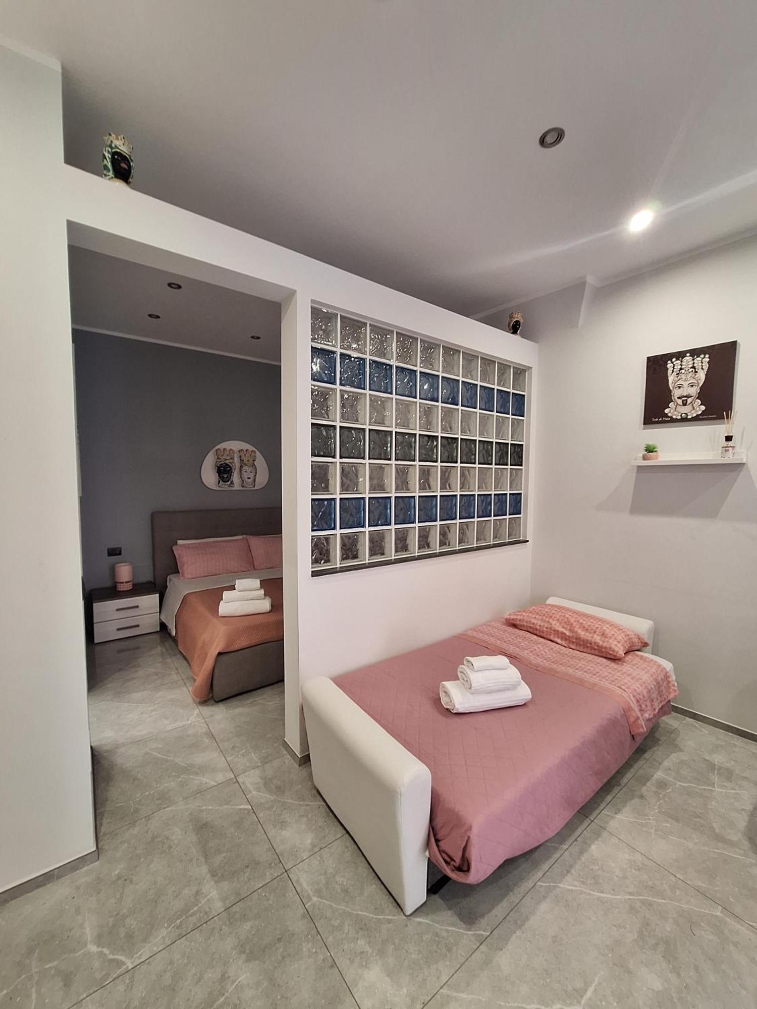 Casa Vacanze Al Teatro Catania Bagian luar foto