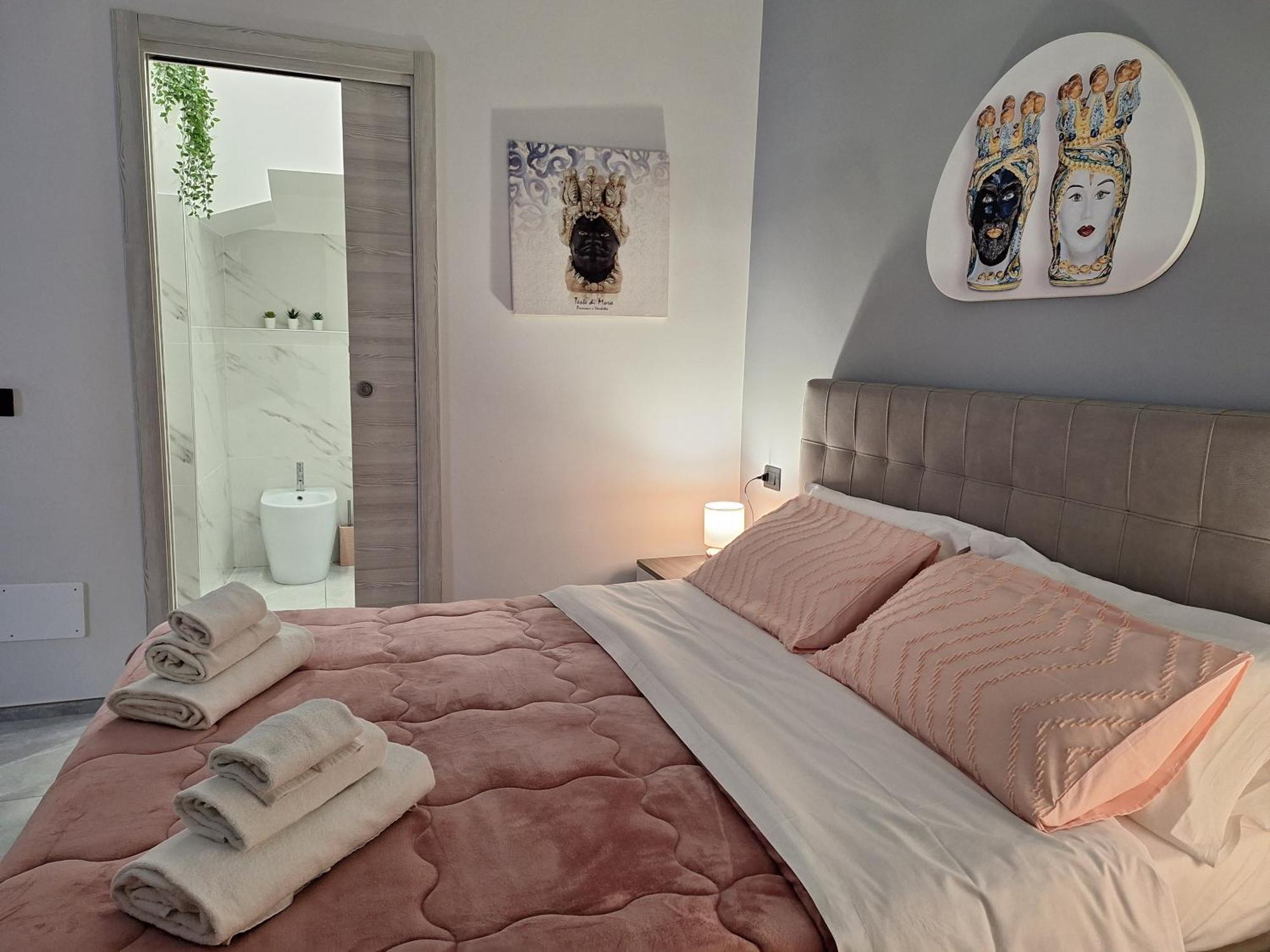 Casa Vacanze Al Teatro Catania Bagian luar foto